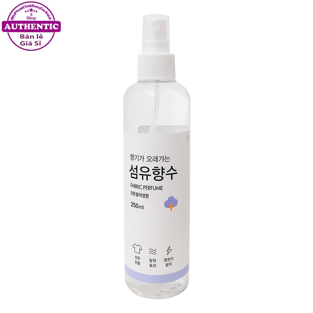 Xịt Thơm Quần Áo FABRIC PERFUME Hương Thơm Hoa Cỏ 250ml