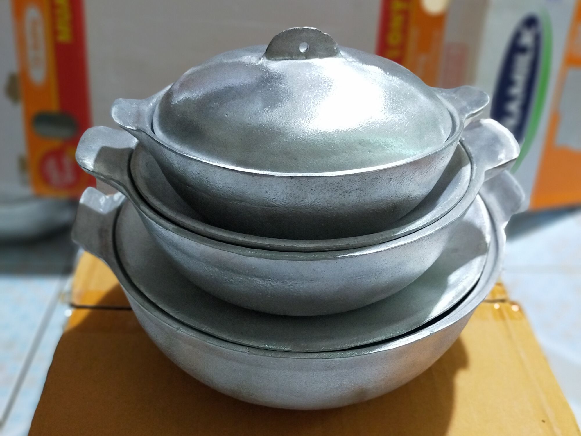 bộ nồi gang đúc thủ công nguyên khối dk.17,21,25cm