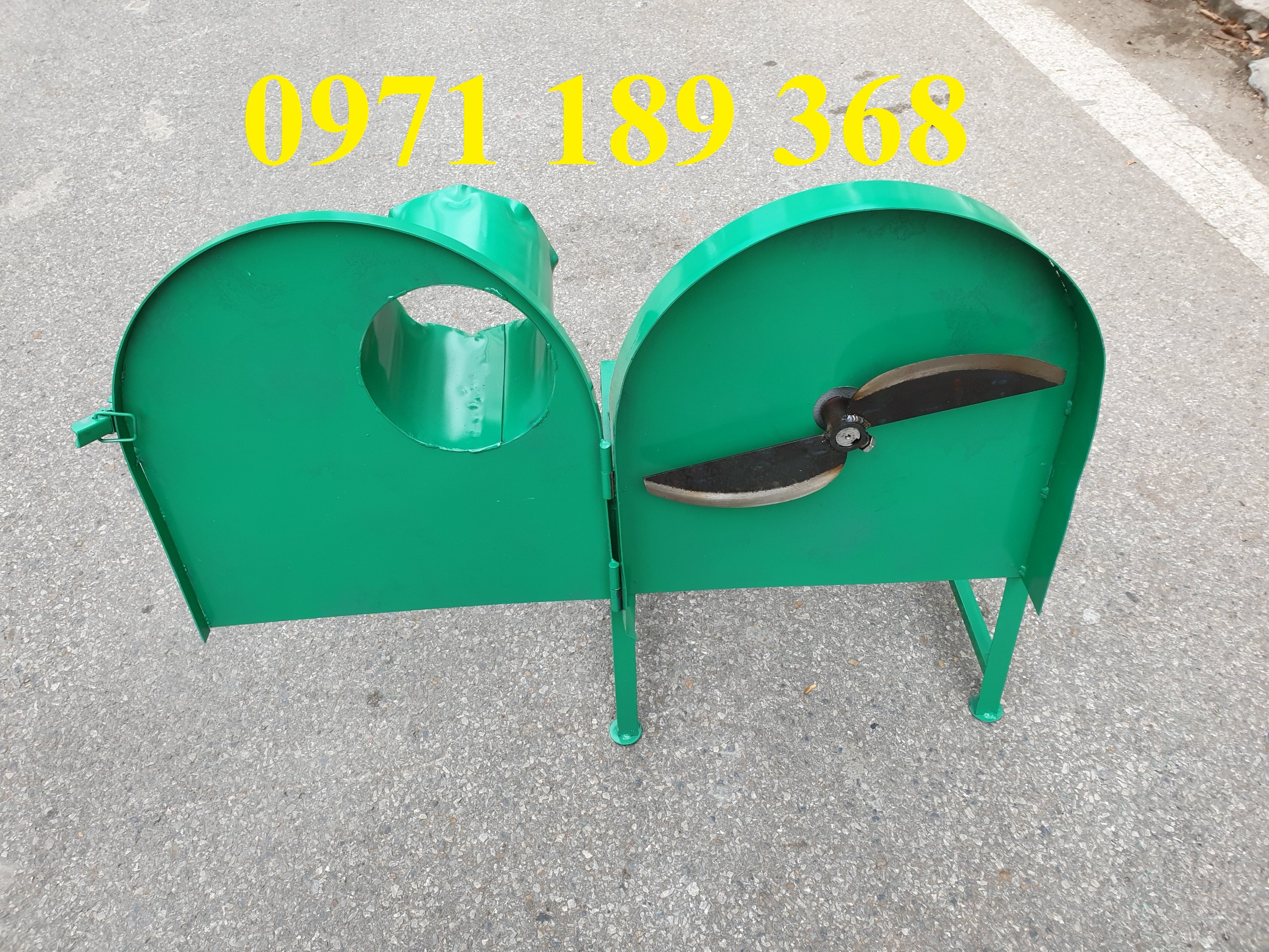 Máy thái chuối siêu mịn, máy băm chuối mịn cả cây trong một lần, công suất 2hp