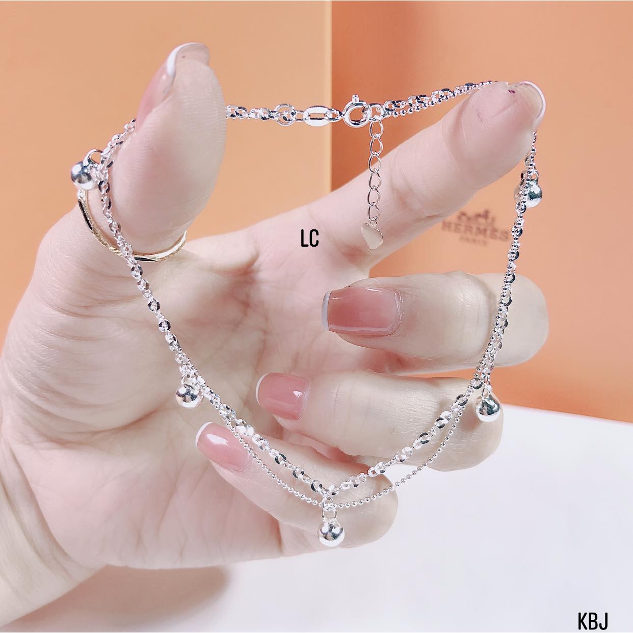 Lắc chân bạc ta cao cấp có charm treo cực xinh giúp đôi chân bạn gái thêm quyến rũ, vàng bạc an chi