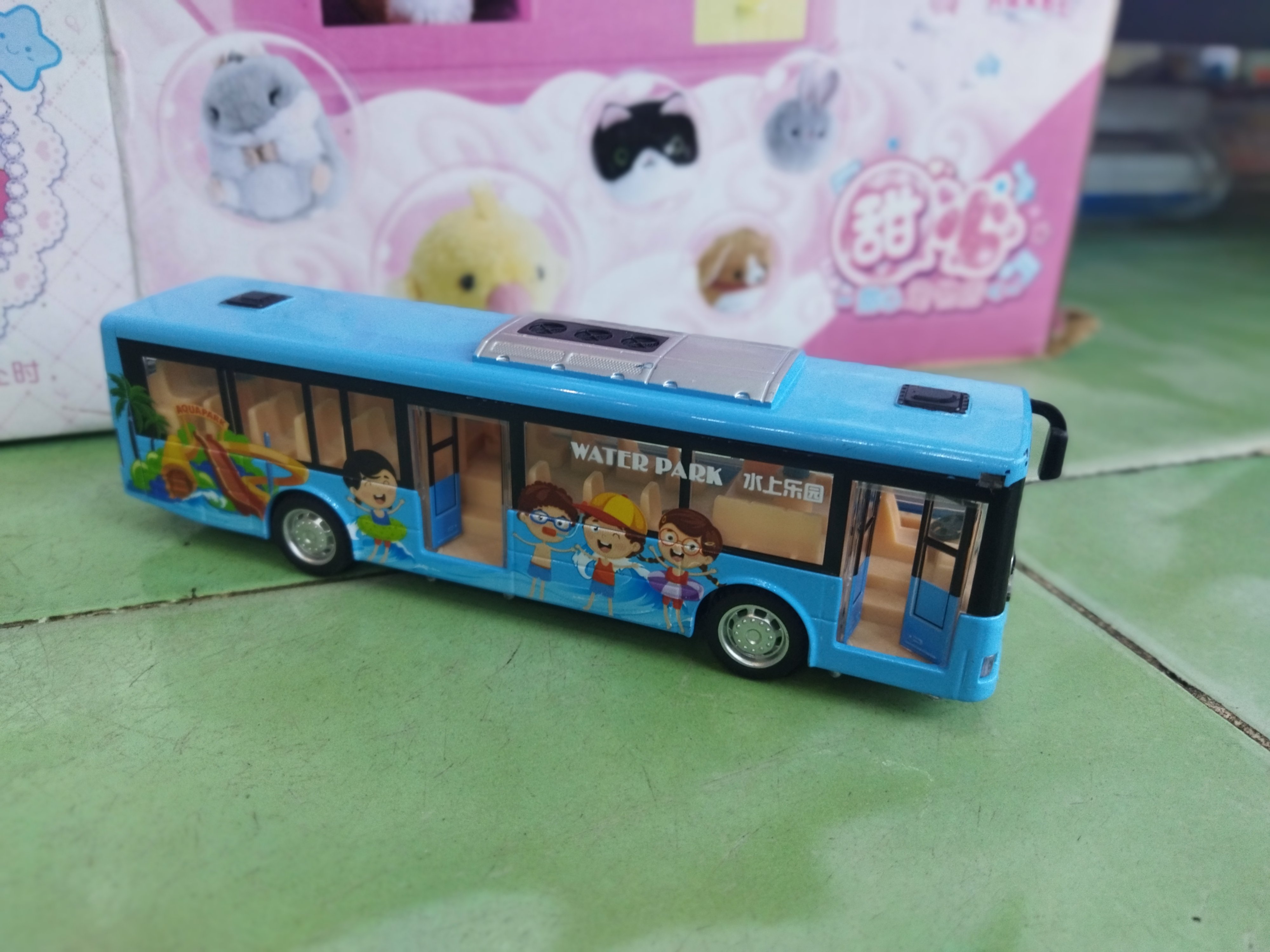Đồ chơi xe buýt sắt chạy trớn mô hình-C1