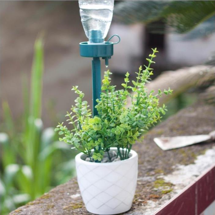 Dụng cụ tưới nước tự động cho chậu cây cảnh