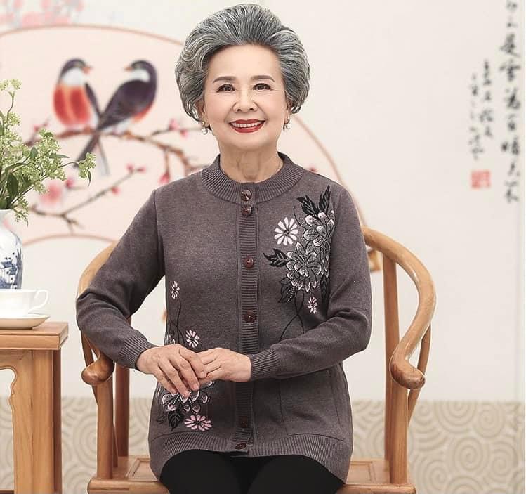 Áo khoác len thu đông cho bà già