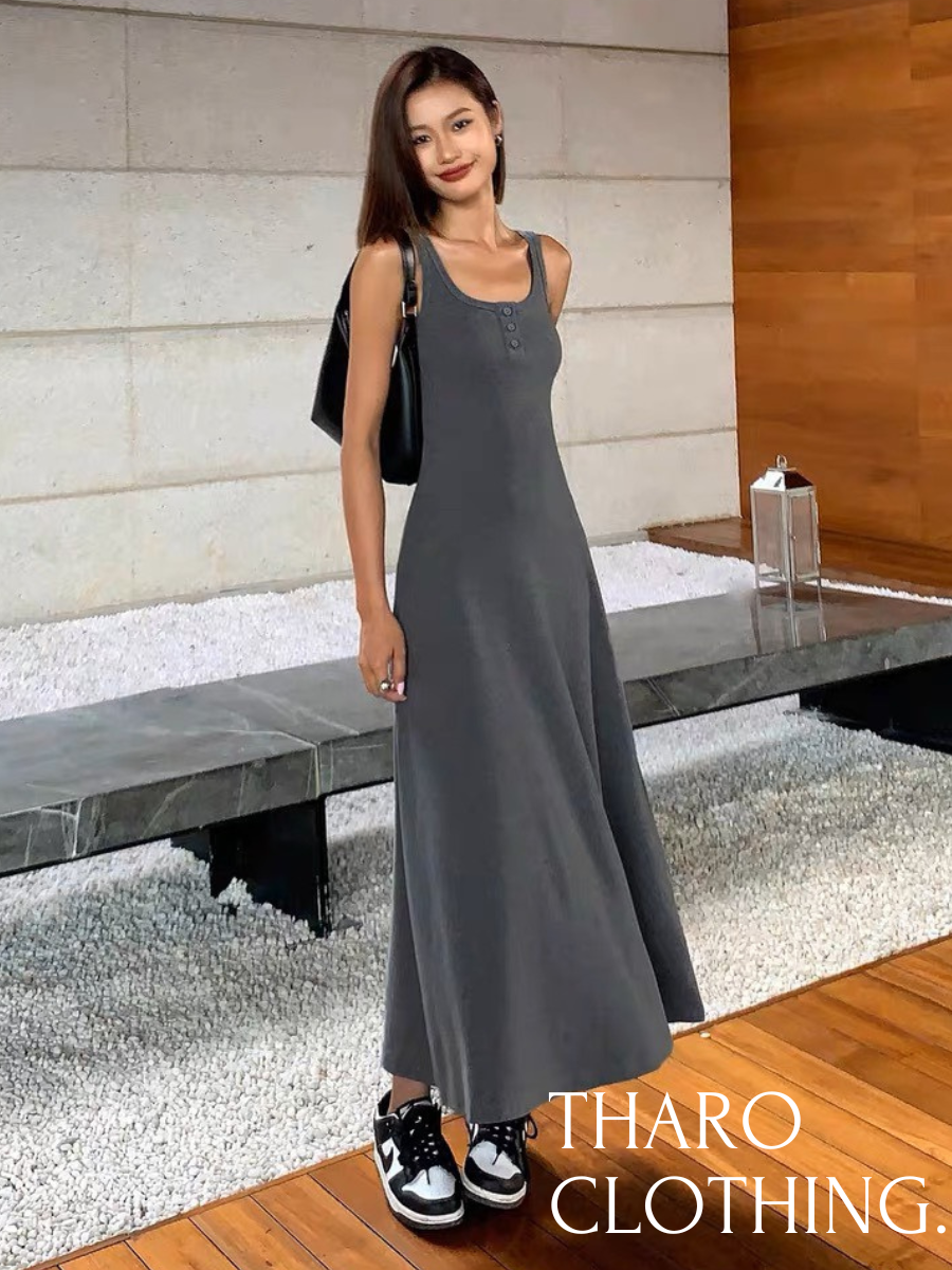 Đầm maxi xòe hai dây cổ vuông đính nút - tharo clothing