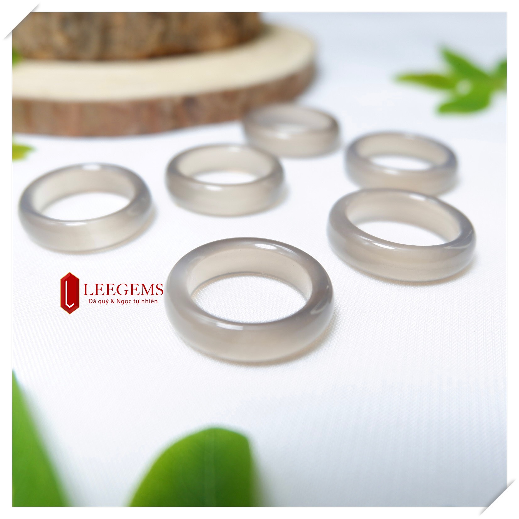 Nhẫn đá chalcedony tự nhiên nhiều màu siêu giảm giá