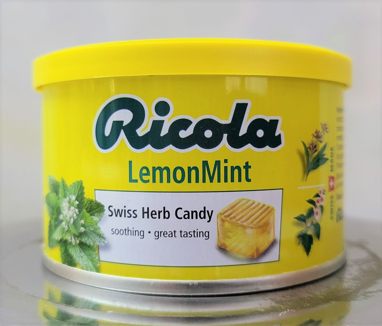 [Hộp tròn 100g (Vàng Nhạt) - LEMONMINT] KẸO CHANH BẠC HÀ [Swiss] RICOLA LemonMint Herb Candy
