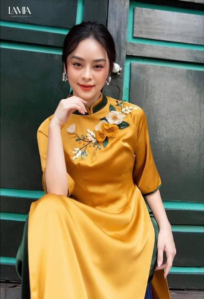Hoa thêu ruy băng kết áo xinh xắn 35cm