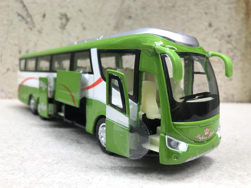 Mô hình xe Khách Universe 47 chổ ngồi