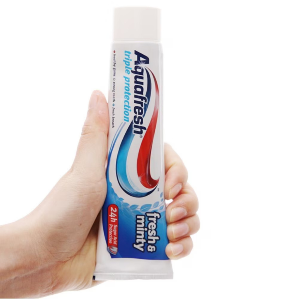 Kem đánh răng Aquafresh Fresh 140gr