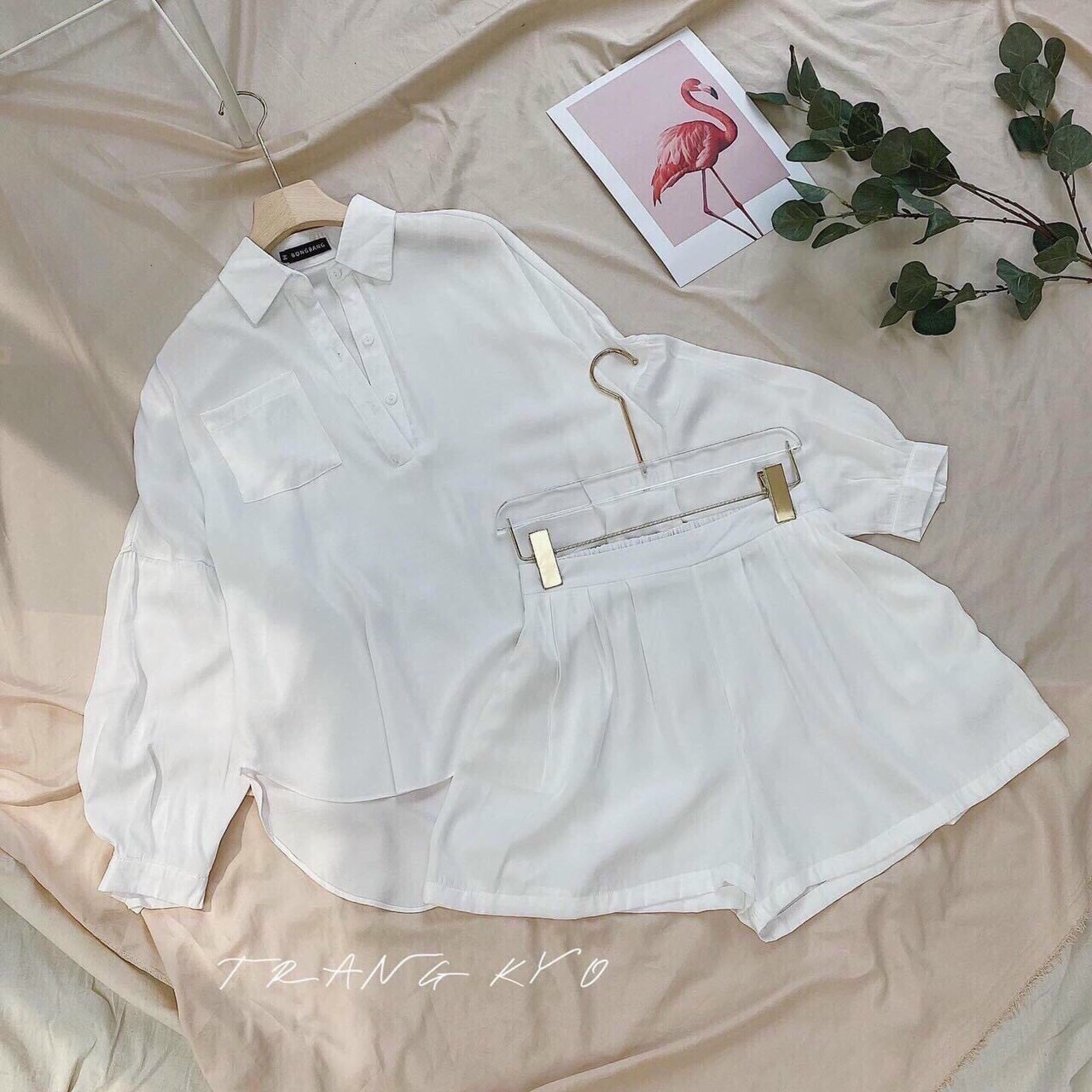 Set đồ tiểu thư áo sơ mi cổ trụ, quần short ngắn, mặc đi chơi, đi biển, đi dạo phố bao sang chảnh, chất vải dày dặn, kèm ảnh thật