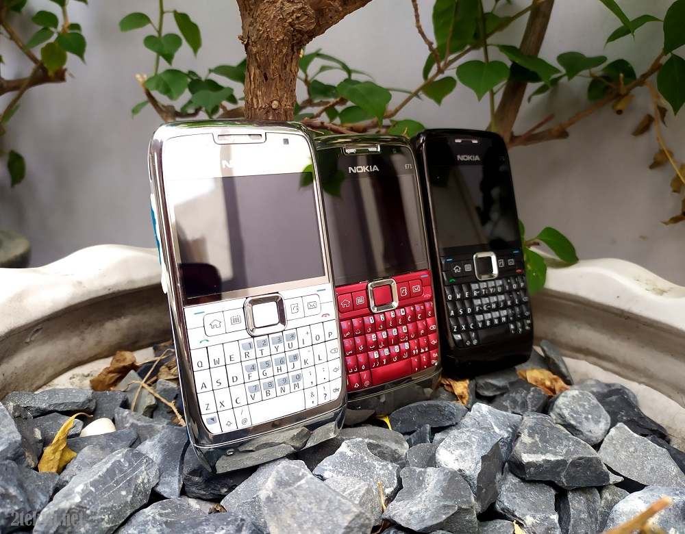 Điện thoại cổ nokia E71 24 ký tự máy zin chính hãng bàn phím giá rẻ bảo hành 1 năm
