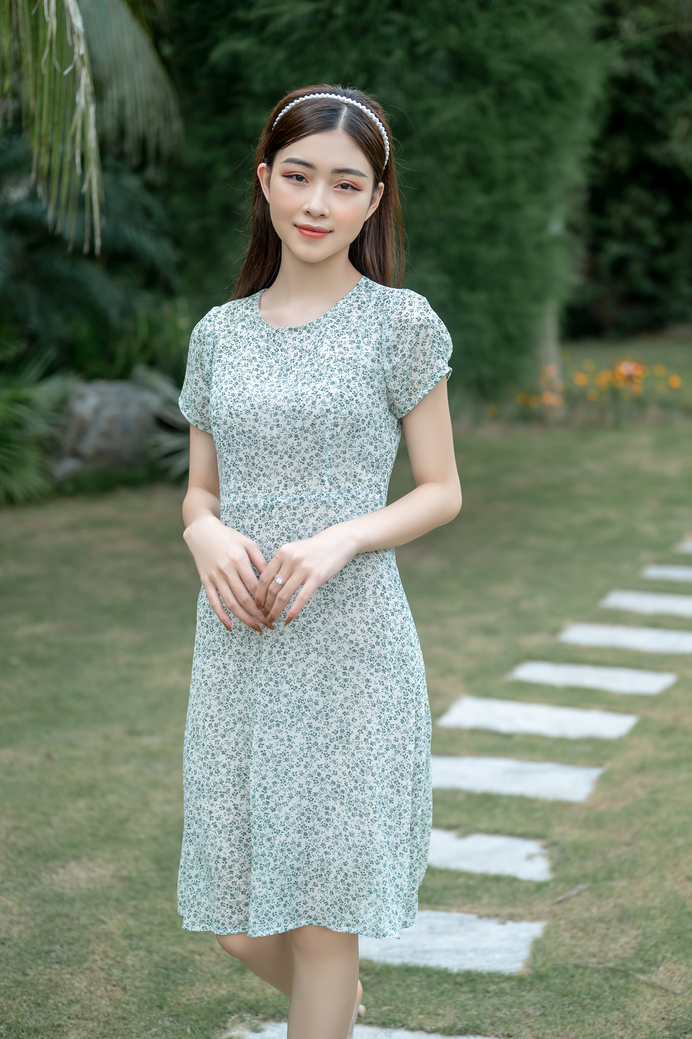 Đầm cổ tròn hoa nhí xanh rêu chachy cc39