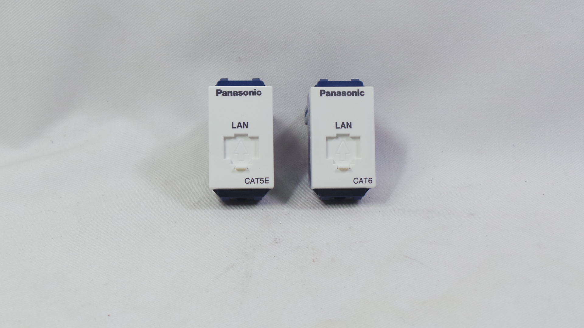 Hạt ổ cắm mạng lan 8 lõi panasonic cat5e, cat6