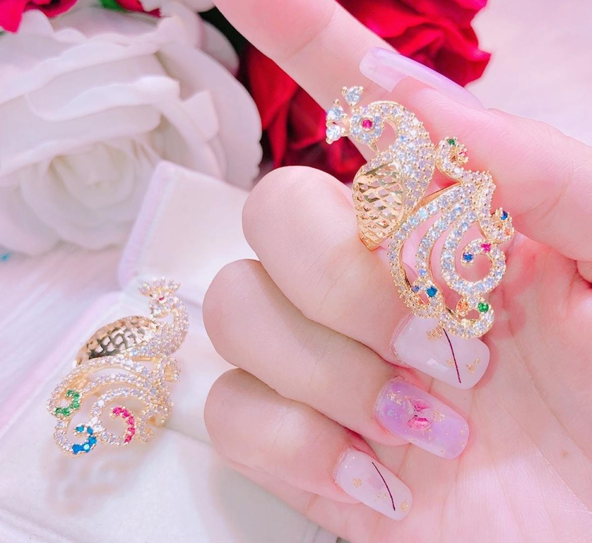 Nhẫn nữ, nhẫn nữ đẹp mạ vàng, nhẫn chim công hoàng kim đính đá pha le cao cấp ngũ sắc sáng lấp lánh lung linh thiết kế sang trọng nữ tính - đeo làm công sở cực sang chảnh và quý phái