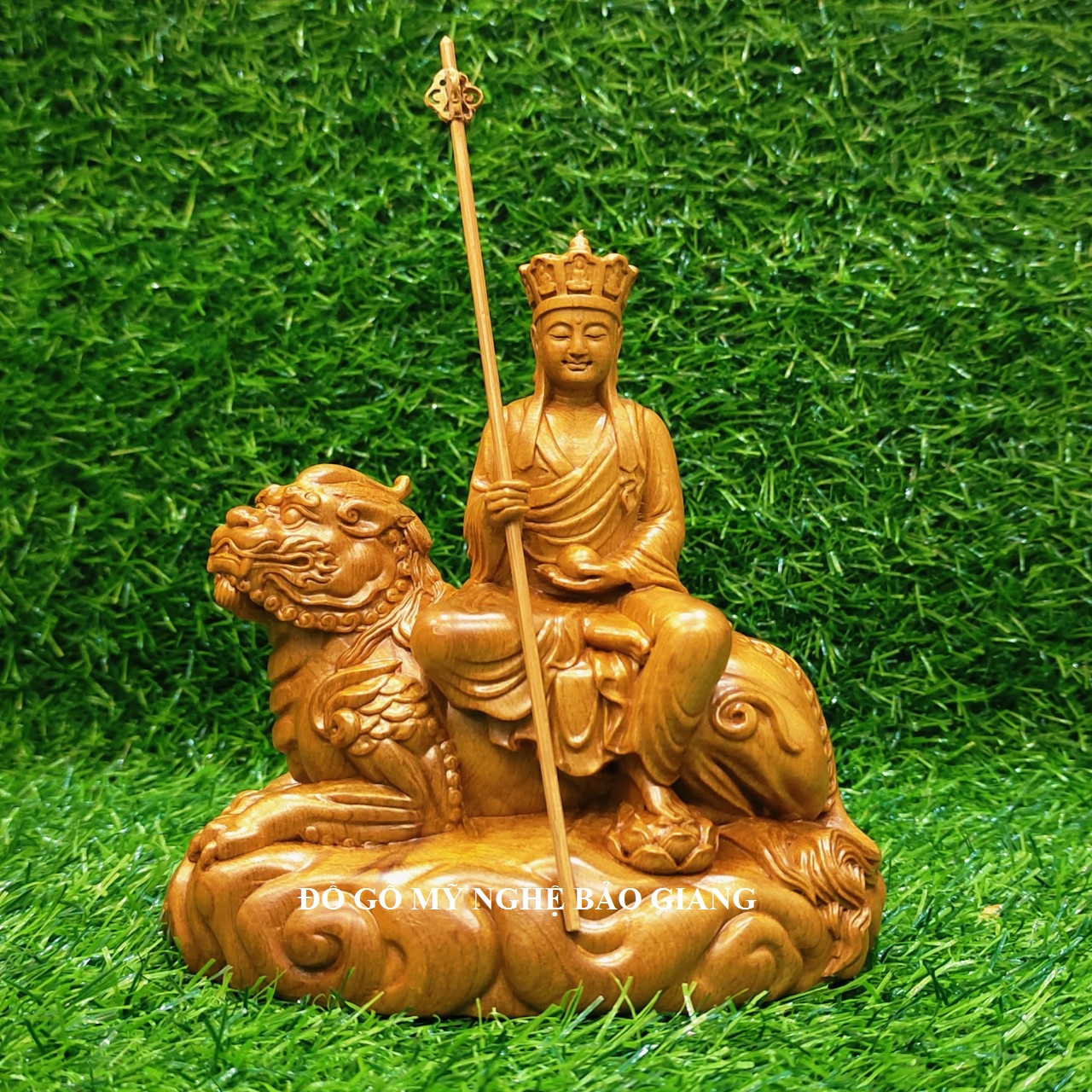 Tượng phật Địa Tạng Vương Bồ Tát bằng gỗ bách xanh