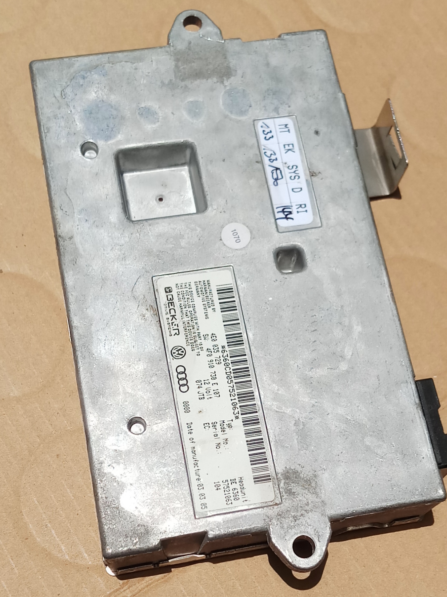 hộp ecu đều khiển Màn hình AUDI A6,,,C6, A8,,Q7 2005---------2008