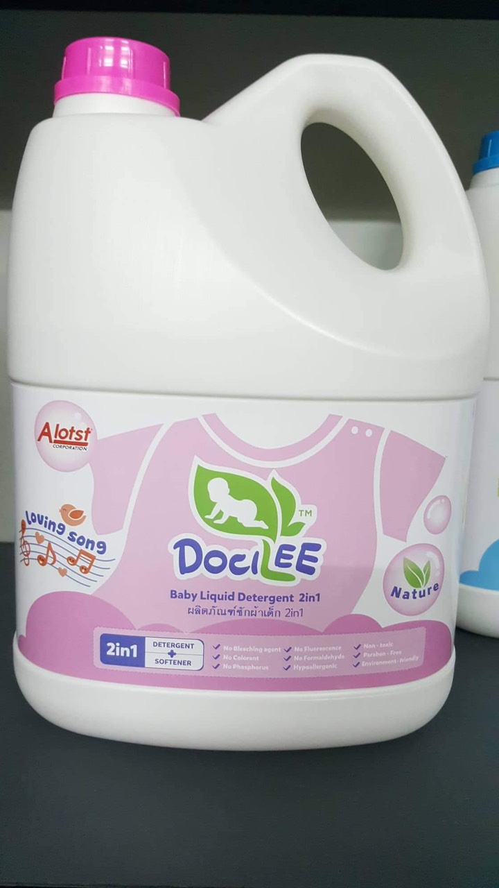 Nước giặt xả quần áo em bé 2in1 Docilee Thái Lan 3L