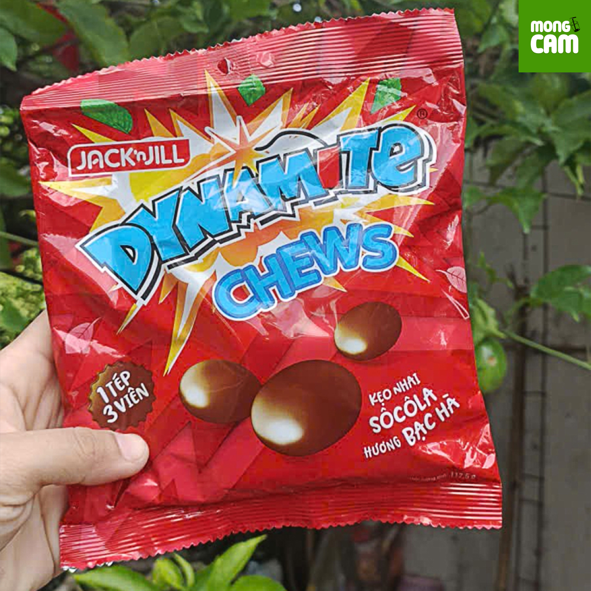 Kẹo nhai Dynamite SOCOLA hương BẠC HÀ gói 112,5g (1 tép 3 viên)