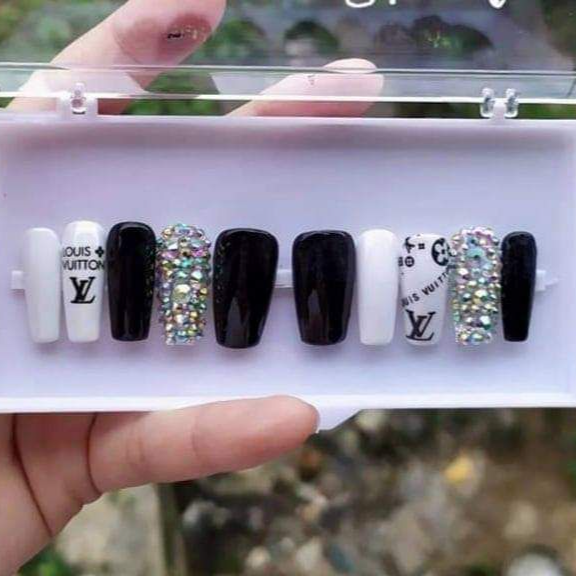 [Feeship + tặng quà] Bộ móng úp thiết kế sẵn ( kèm keo và dũa)