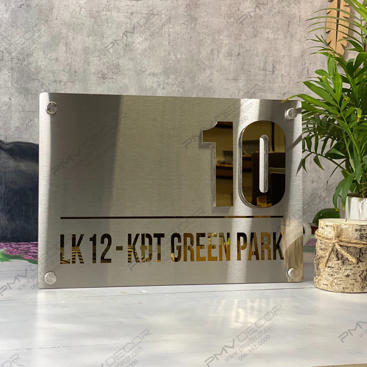 BẢNG, BIỂN SỐ NHÀ. Inox Vàng + inox xước, số nổi 10mm chân mica trong mặt inox vàng, ngoài trời sang trọng tinh tế. BSN-PMV181