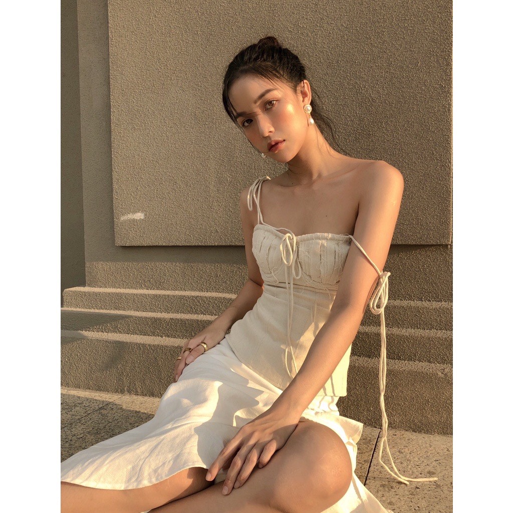Áo hai dây cúp ngực kèm váy hai dây dáng suông The Country Camilo Beige - Top/ Dress vải linen