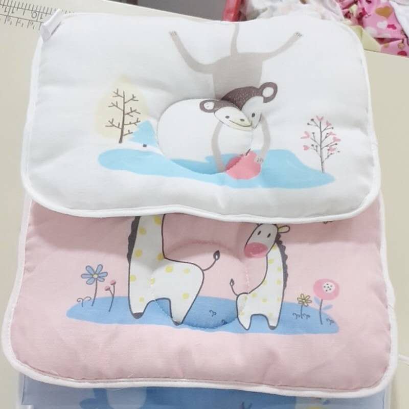 Gối xô sơ sinh Goodmama sợi tre lõm giữa, chống bẹp đầu cho bé