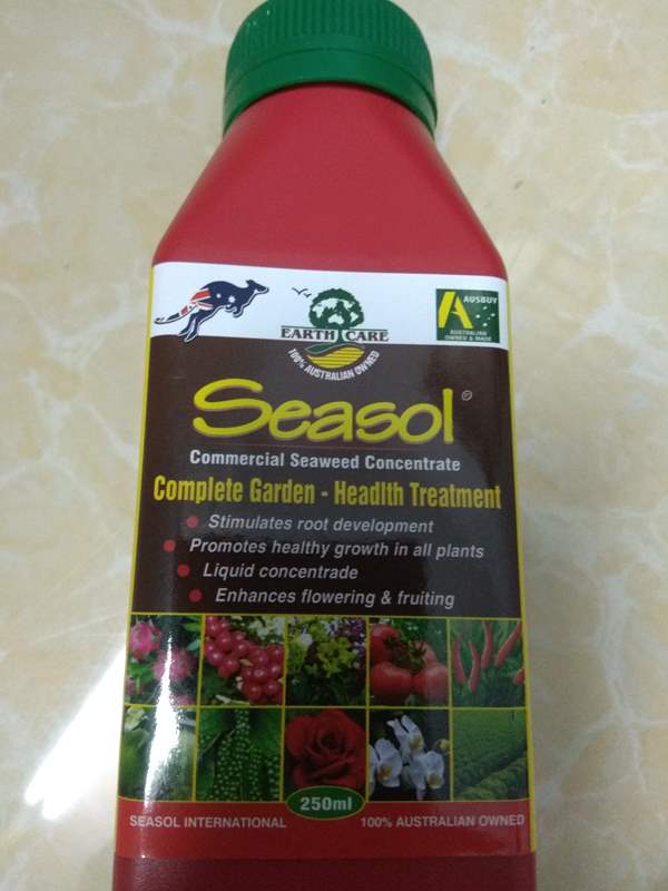 Phân bón lá seasol - chai 250ml