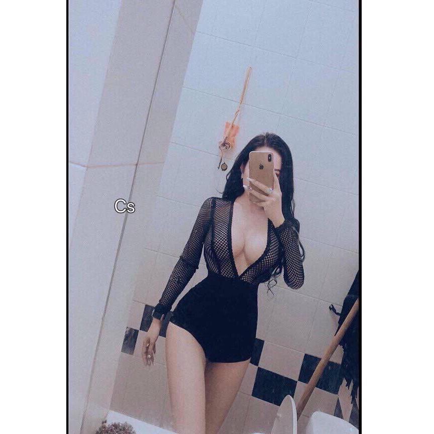 Jump ngắn tay dài xẻ ngực sexy