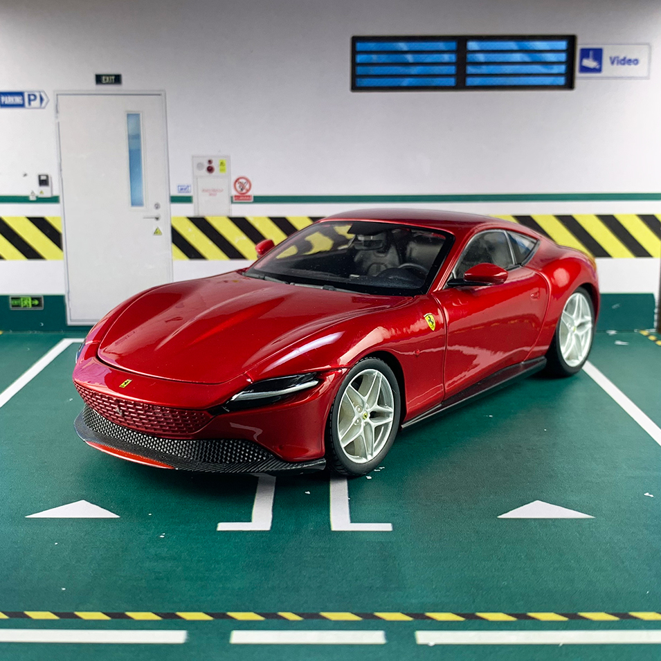 Mô hình siêu xe Ferrari Roma tỉ lệ 1:24 Bburago kèm đế trưng bày