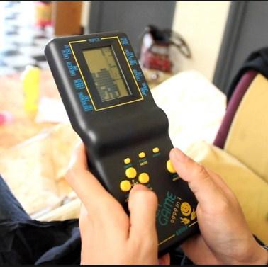 Máy Chơi Điện Tử Cầm Tay Huyền Thoại Brick Game- [Game Huyền Thoại ] Máy Trò Chơi Điện Tử Siêu Kinh Điển Brick Game