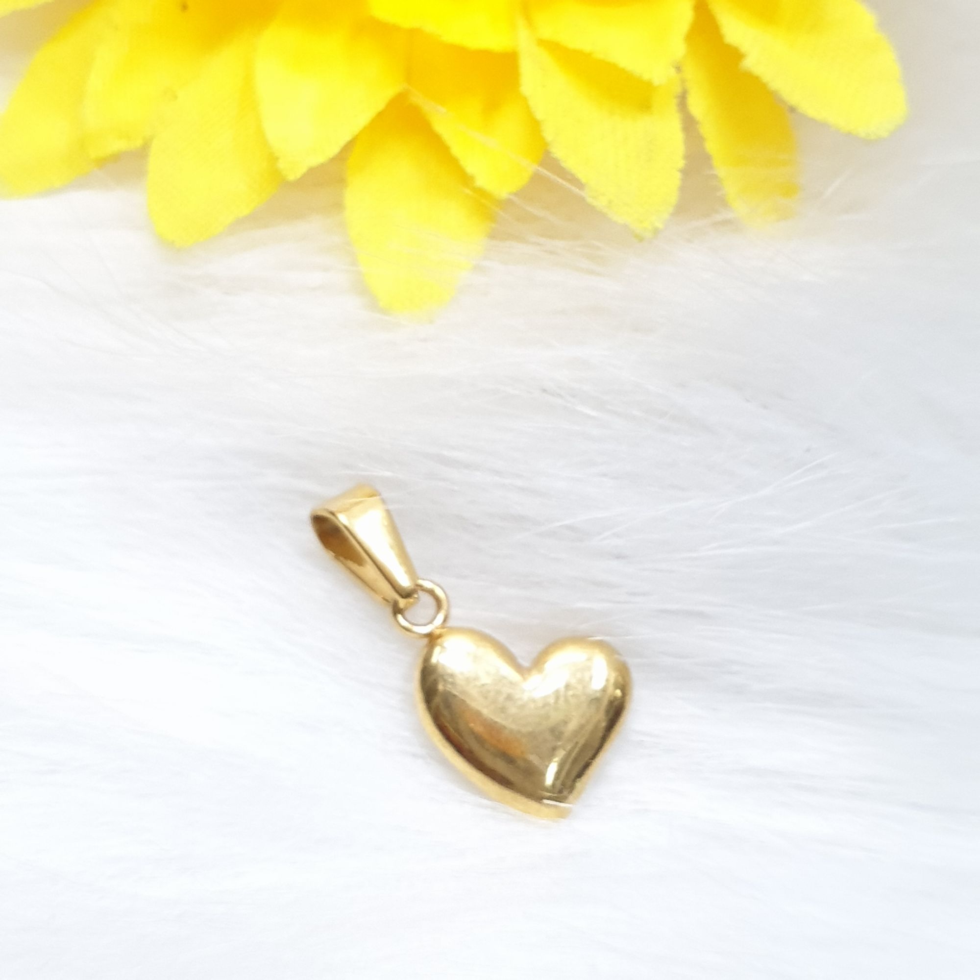 (Hàng đúc nhẹ- Không kiêng nước) Mặt Dây Chuyền Trái Tim Vàng Titanium Mặt Tượng Cao Cấp- Dùng tắm rửa thoải mái không đen