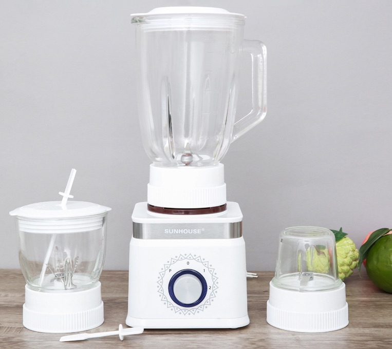 Máy xay sinh tố đa năng Sunhouse SHD5582W CHÍNH HÃNG Trưng bày-Chất liệu cối xay bằng thủy tinh sáng đẹp dày bền dễ vệ sinh. Bộ 3 cối dùng xay sinh tố xay hạt 0.2 lít xay thịt 0.3 lít đơn giản tiện dụng.