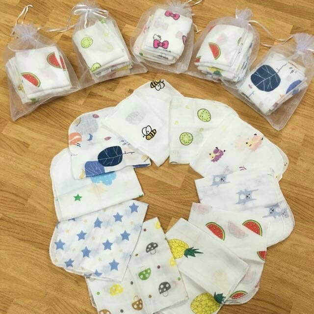 Khăn sữa aden túi lưới siêu mềm, thấm hút tốt an toàn cho bé sơ sinh. Túi 10 chiếc.