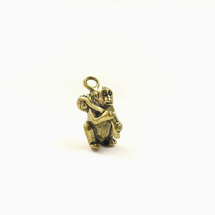 Móc khóa tượng đồng con khỉ màu đồng sáng bóng móc khóa dài 1.9cm rộng 1.3cm cao 2.7cm - sp005221