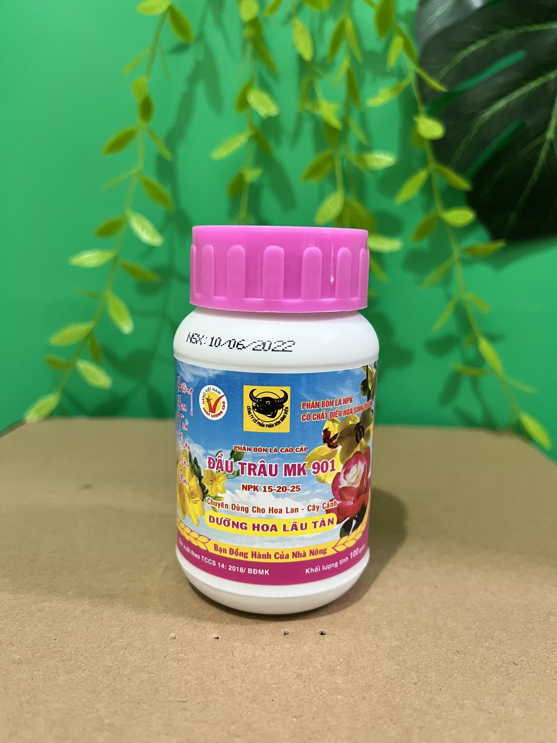 phân bón lá đầu trâu 901 giúp hoa tươi lâu, lâu tàn dành cho hoa lan cây cảnh