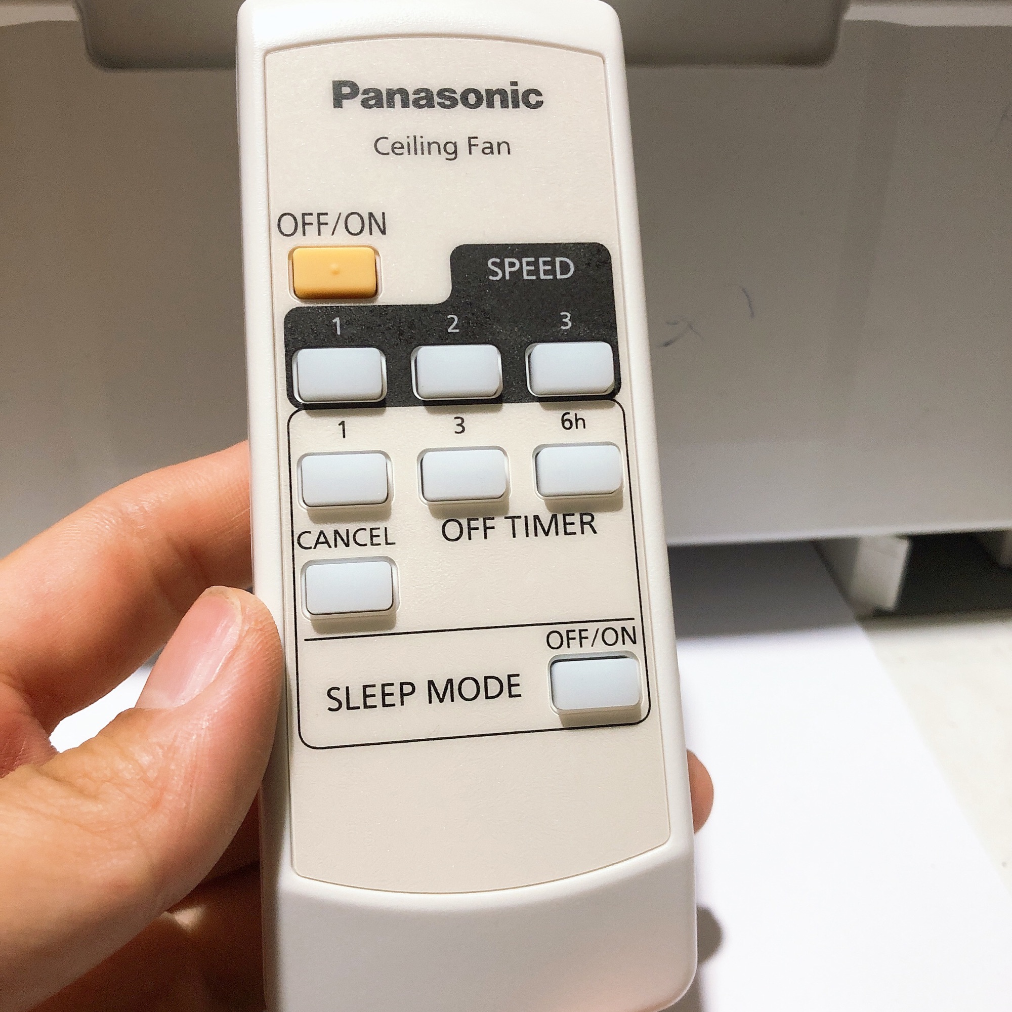 Điều khiển quạt trần 4 cánh panasonic