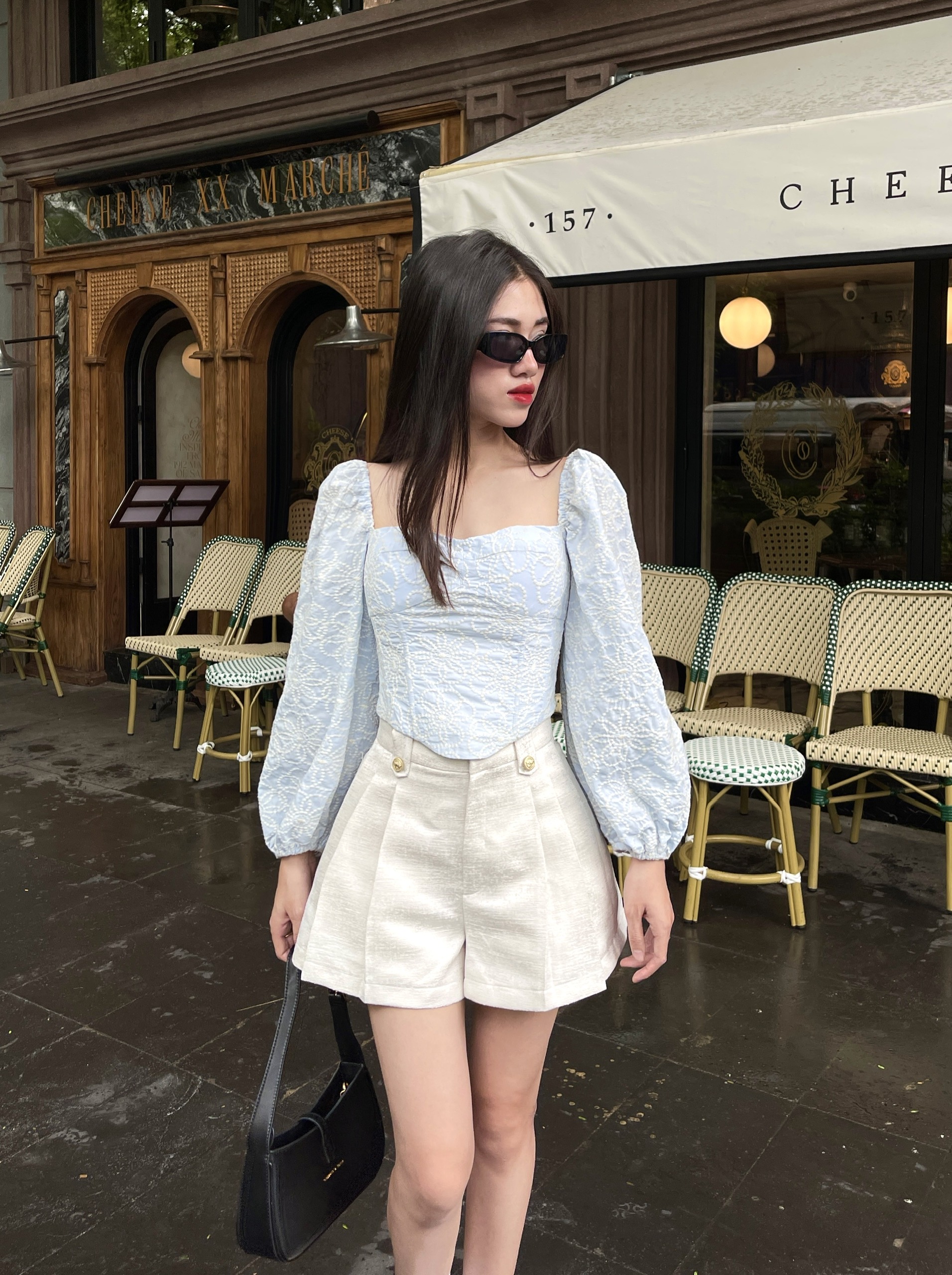 Quần short dáng xòe xếp li lưng cao phối nút tiểu thư - hoo design