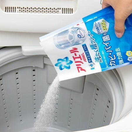 Bột Tẩy Lồng Máy Giặt Ariel 250G Nhật Bản