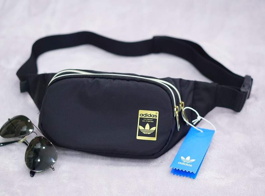 Túi đeo chéo a-di-das waist bag.