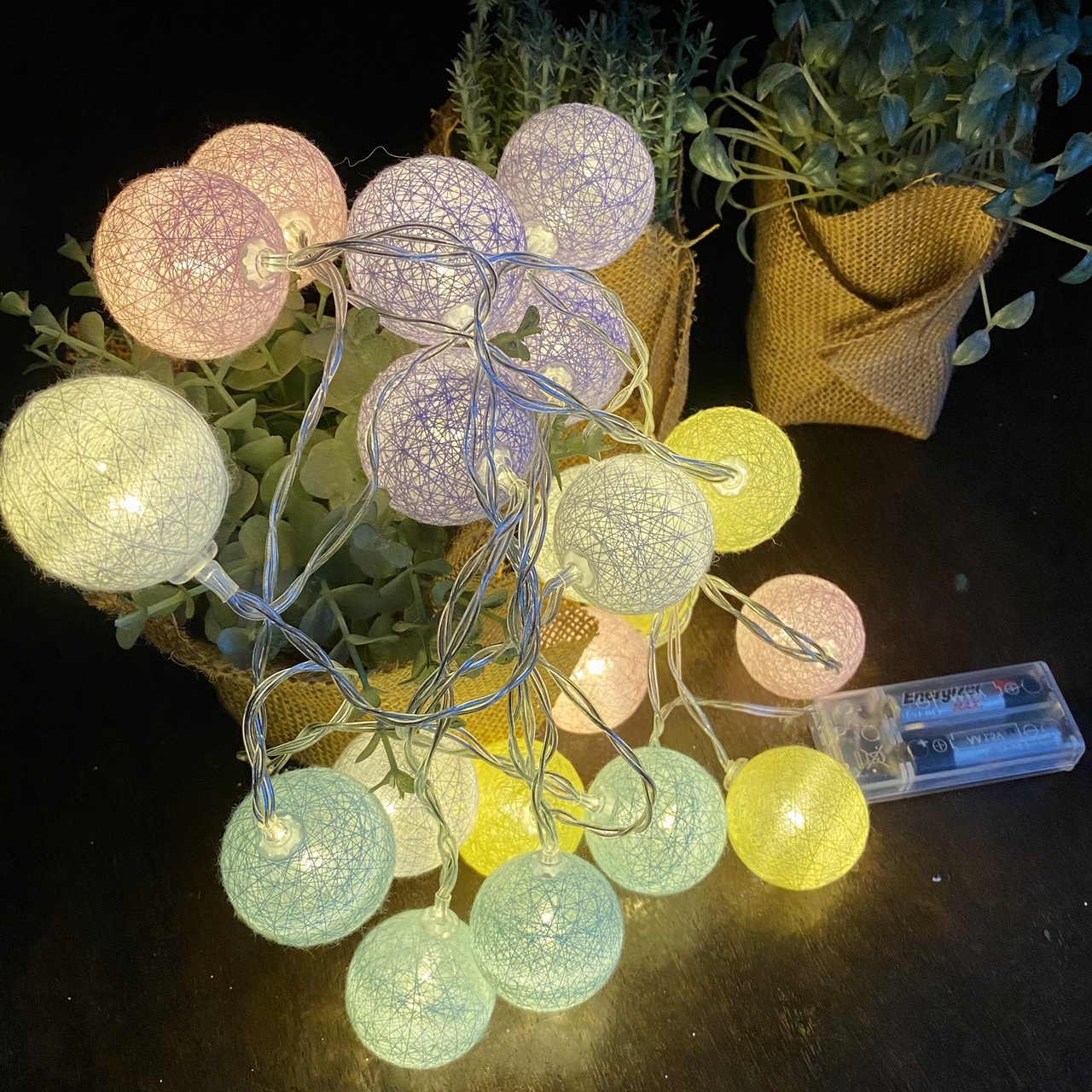 Dây Đèn Led Trang Trí Xài Pin 3 Mét 20 Banh Cotton Cuộn Chỉ, 5 Màu Pastel, Decor Lều, Tranh Vải, Góc Học Tập