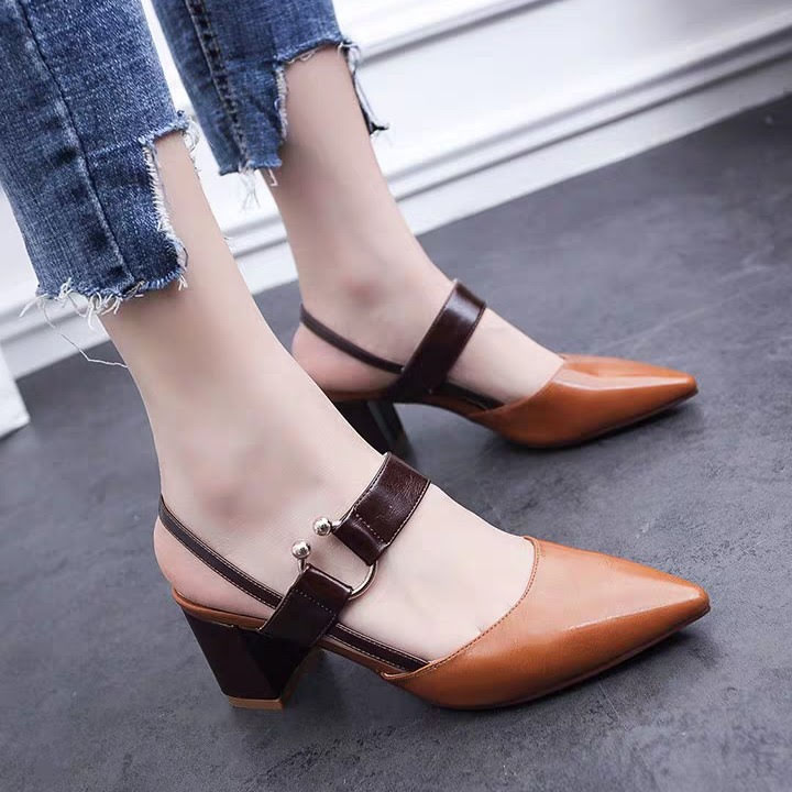 Giaỳ cao gót bít mũi khoét eo đế vuông cao 7cm