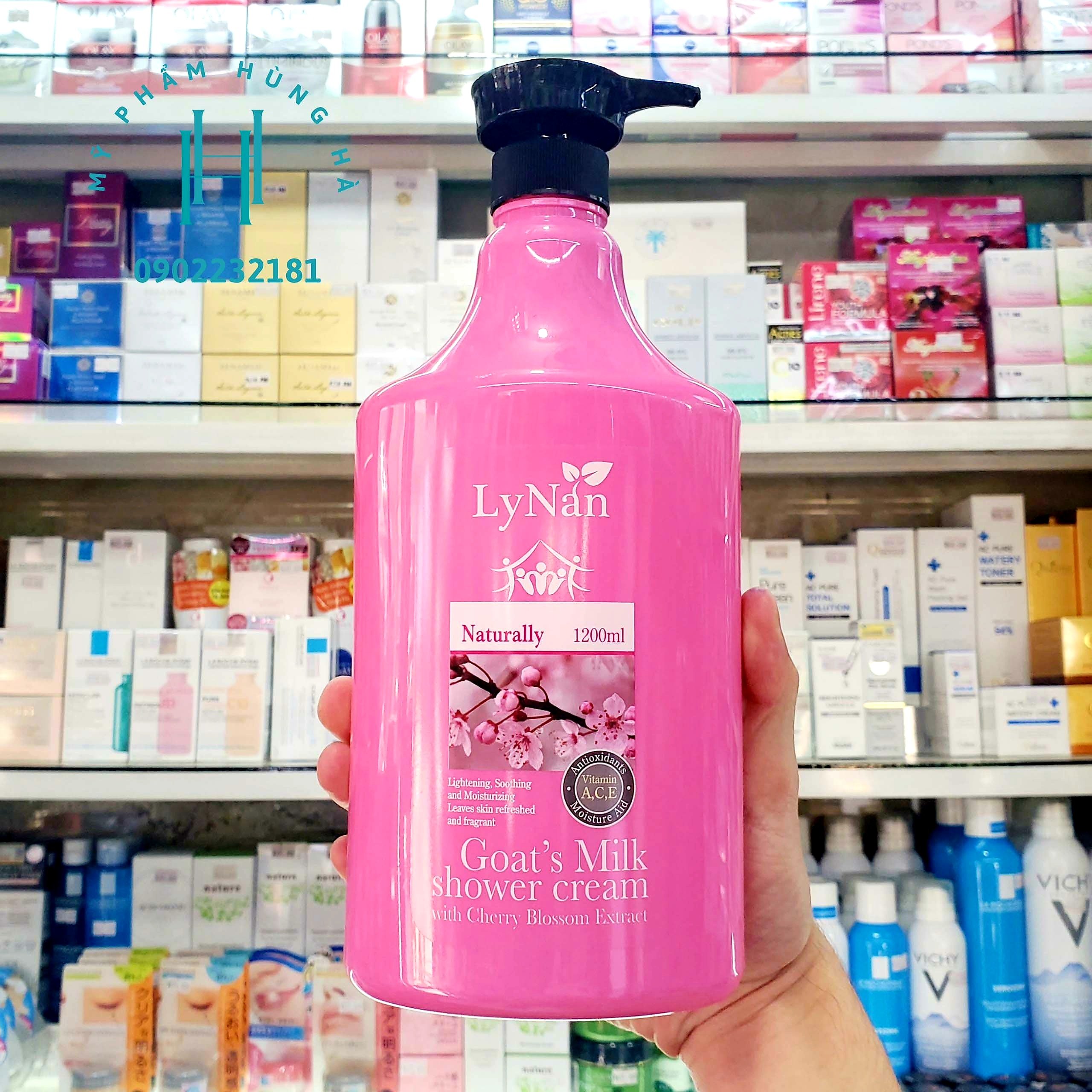 Sữa tắm LyNan, sữa tắm trắng da, hương Hoa Anh Đào Goat's Milk Shower Cream With Cherry Blossom Extract 1200ml