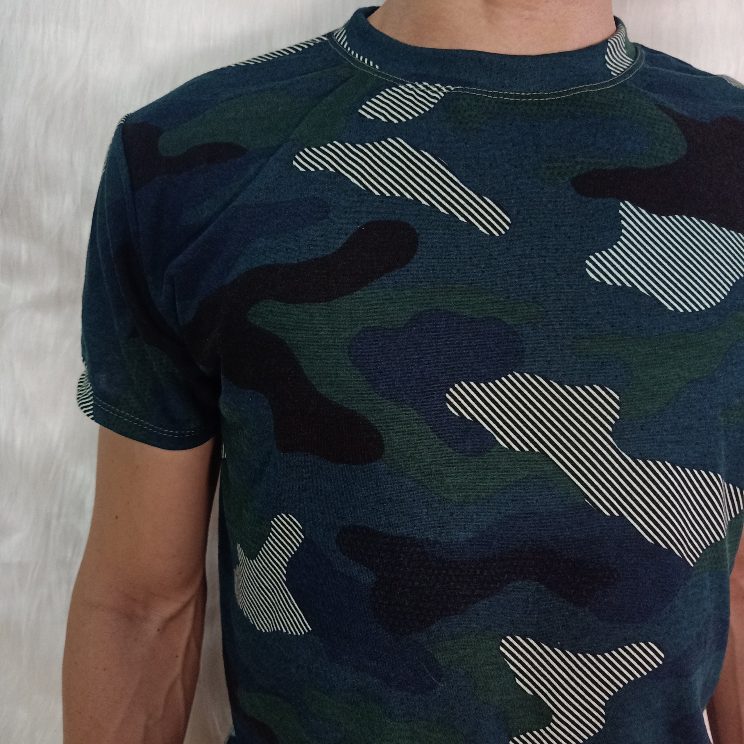 Modern, Dynamic and Youthful Style Military T-Shirt - 4