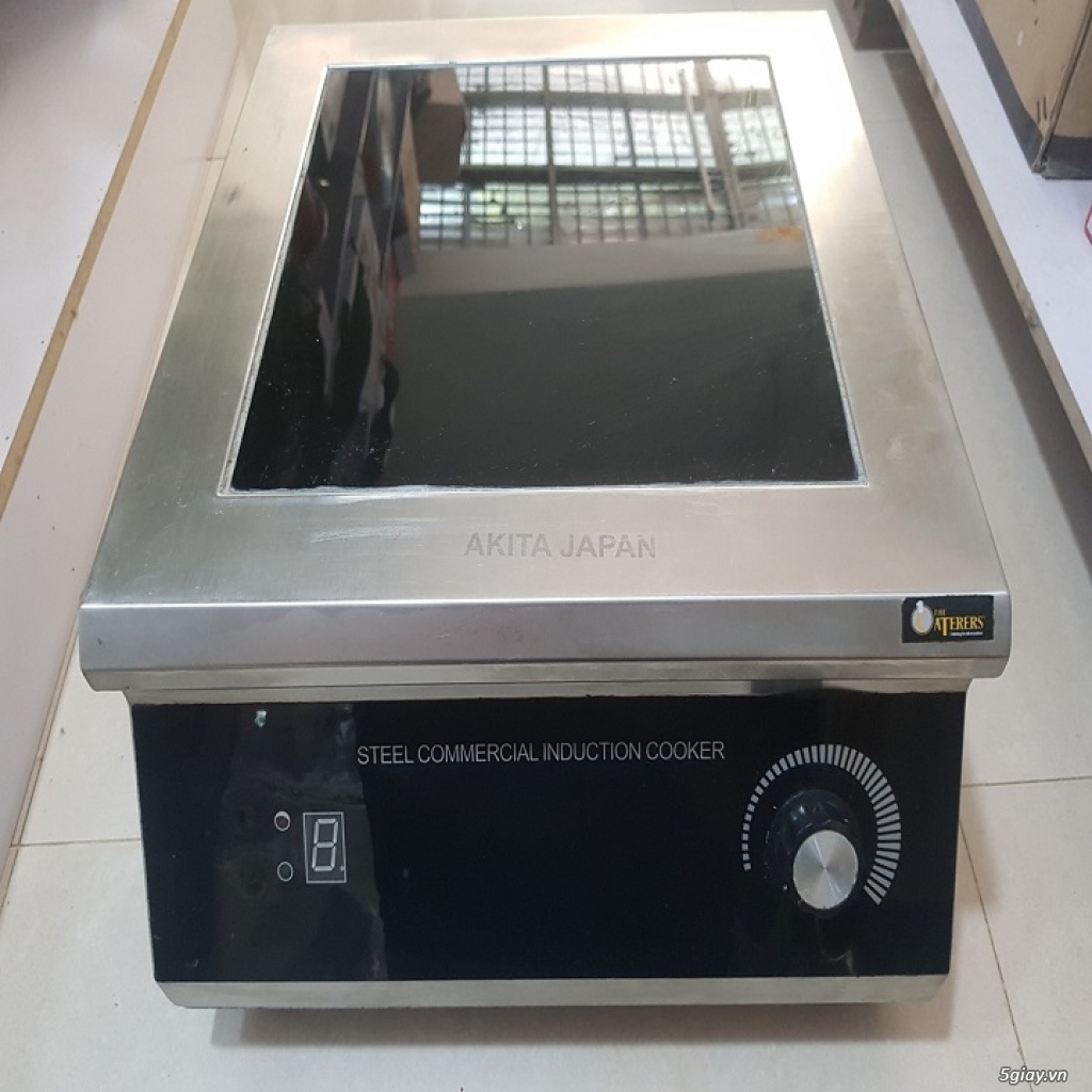 Bếp từ công nghiệp chuyên dùng cho nhà hàng Akita Nhật Bản công suất 5kw