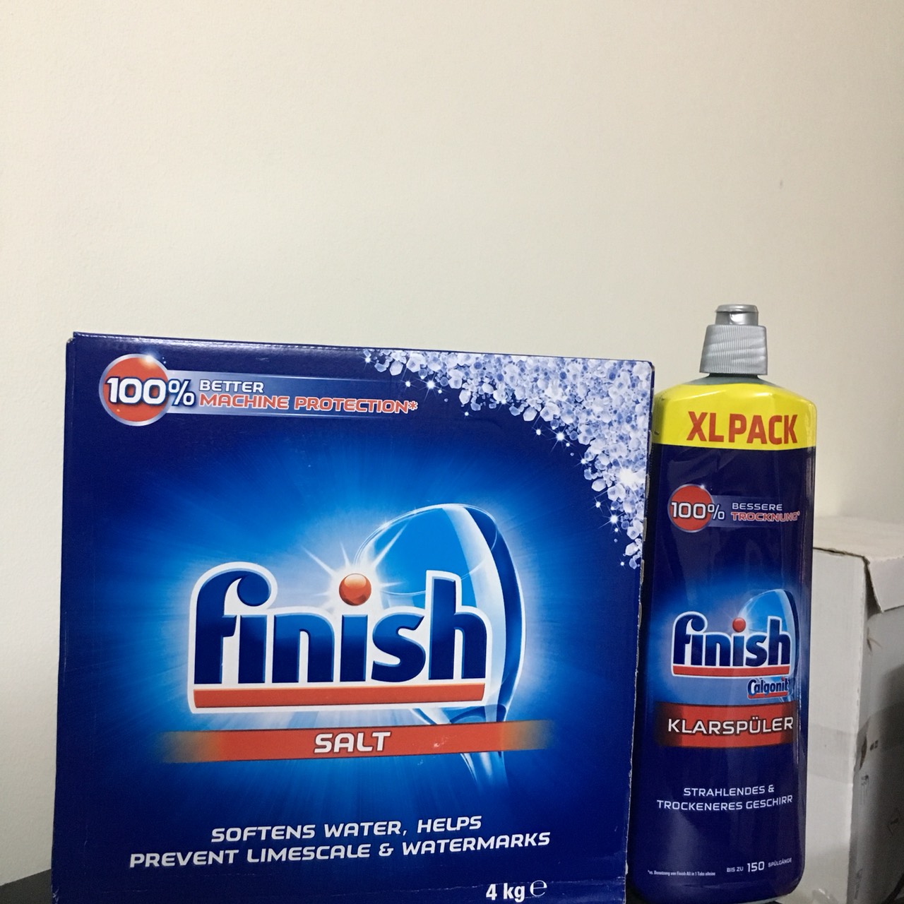 Muối rửa chén Finish Dishwasher Salt 4kg + nuớc làm bóng Finish 750 ml