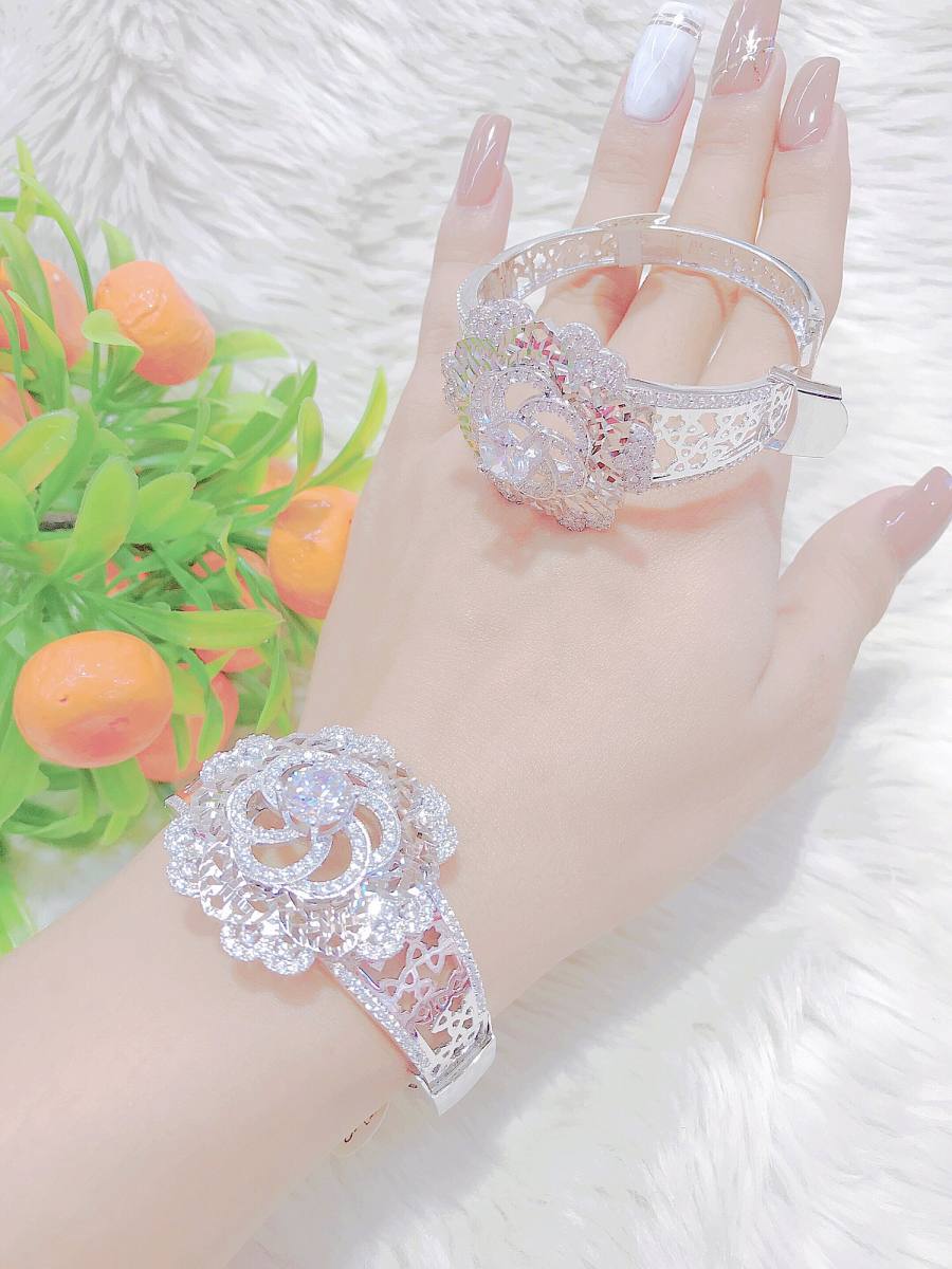[Hàng mới về] Vòng tay nữ bạch kim cao cấp M01 1510, giống bạch kim thật 99% ,cho độ sáng lấp lánh cao đeo cực sang chảnh, thích hợp đi tiệc, mua làm quà tặng, vong vang 18K, vòng tay nữU.vong155