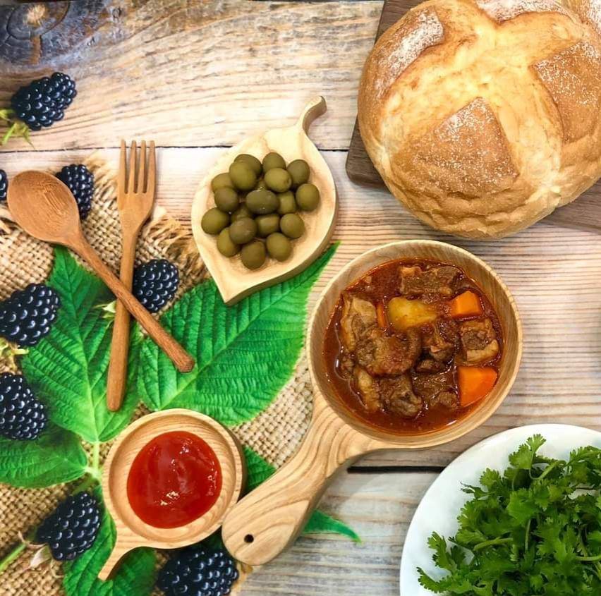 Bát (thố) gỗ có tay cầm - Wooden bowl with handle