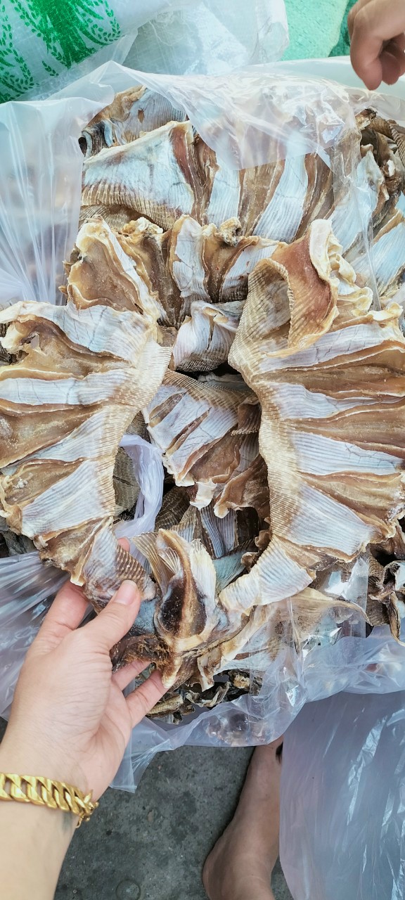 Khô cá đuối xẻ lạt hút chân không vị lạc đặc sản cà mau