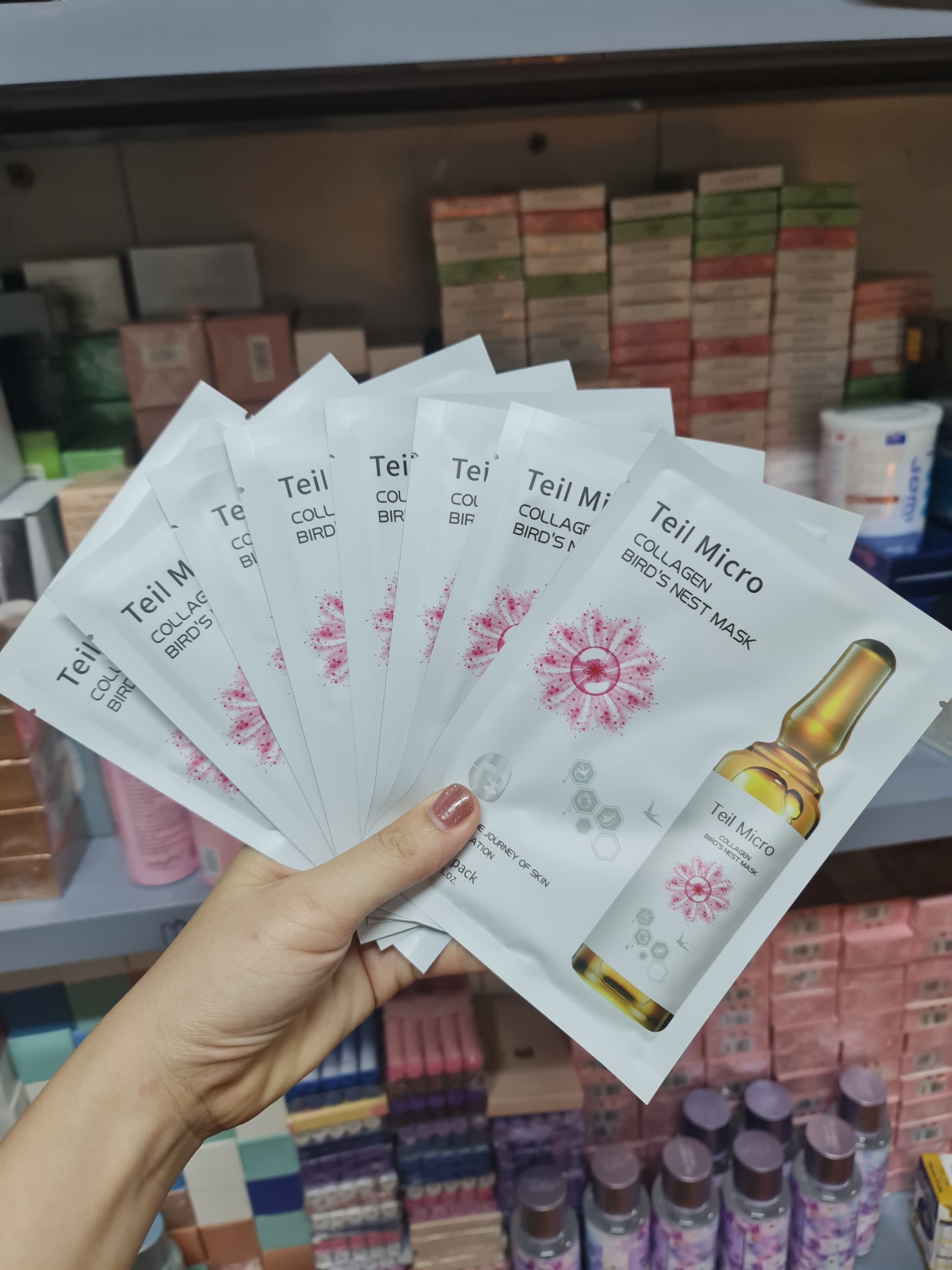 Hộp 8 miếng mặt nạ yến collagen giup dưỡng ẩm cho da , giup trắng da