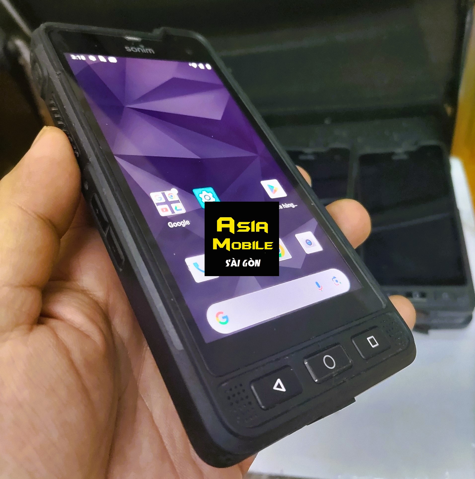 Điện thoai sonim xp8800 đến từ hoa kỳ “không thể phá hủy” – chống nước va đập